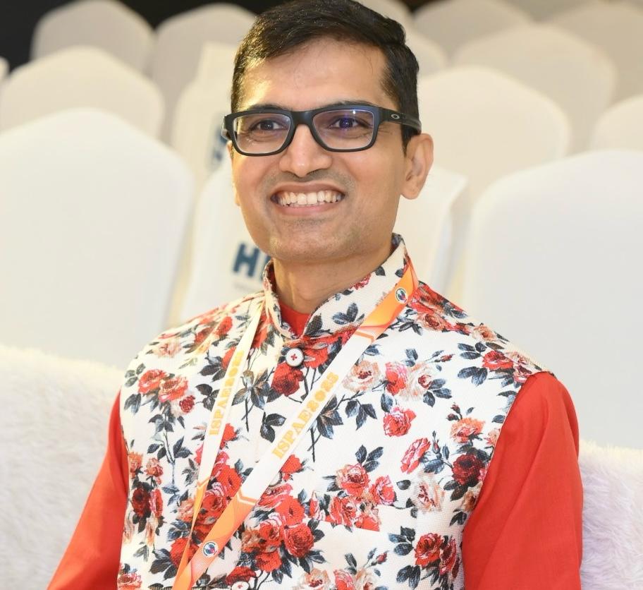 Dr Aniket Kumbhojkar